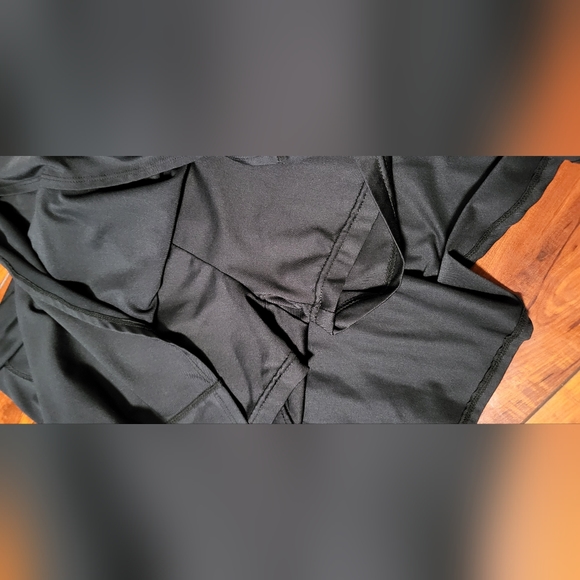 Champion skirt  14-16 youth  fits  perfect  S - Picture 4 of 6